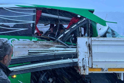 TOKAT’TA YOLCU OTOBÜSÜ KAZASI: ÇOK SAYIDA YARALI VAR