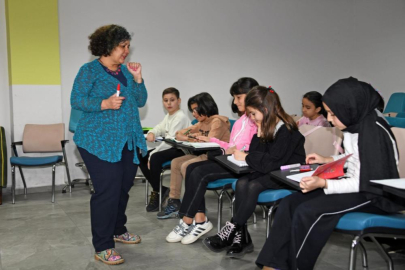 OSMANGAZİ KÜÇÜK YAZARLAR ATÖLYESİ YENİDEN BAŞLADI