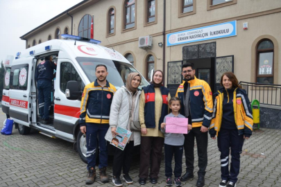 BURSA'DA İLK MEKTUBUNU 112'YE YAZDI, OKULA AMBULANS GELDİ