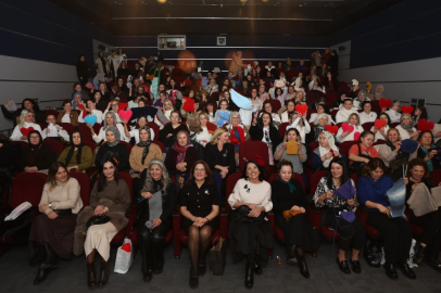 BURSA’DA YÜZLERCE KADIN İYİLİK İÇİN İLMEK ATTI