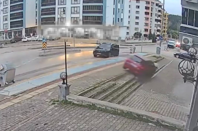 DİREKSİYON DERSİNDE KAZA: FREN YERİNE GAZA BASINCA UÇTU