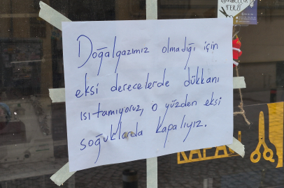 TERZİ ESNAFI SOĞUK GÜNLERDE ISITAMADIĞI DÜKKANINI AÇMIYOR