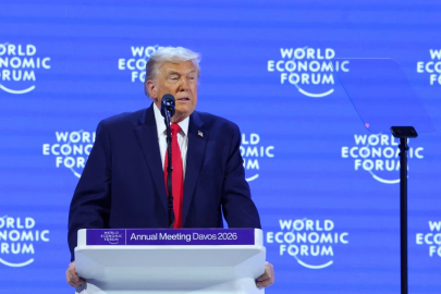 TRUMP'TAN DAVOS'TA NET MESAJ: TEK İSTEGİM BİR PARÇA BUZ!