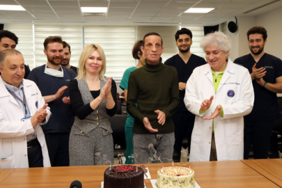 TÜRKİYE’NİN İLK YÜZ NAKLİ: 14 YILDIR HAYATA FARKLI BAKIYOR