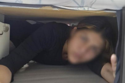 BURSA’DA POLİS BASKINI: KADIN HIRSIZ BAZA ALTINDA BULUNDU