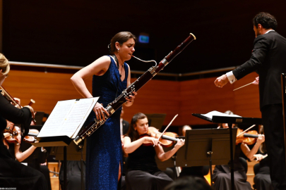 SOPHİE DERVAUX, İZMİRLİ MÜZİKSEVERLERİ BÜYÜLEDİ