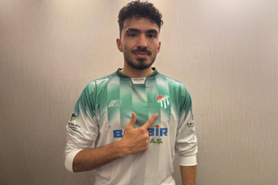 BURSASPOR’DAN HÜCUM HATTINA YENİ TRANSFER