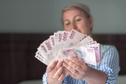 EMEKLİ MAAŞI FARKLARININ YATIRILACAĞI TARİH BELLİ OLDU