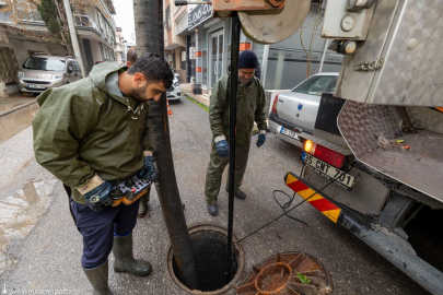 YOĞUN YAĞIŞA KARŞI İZSU EKİPLERİ NÖBETTE