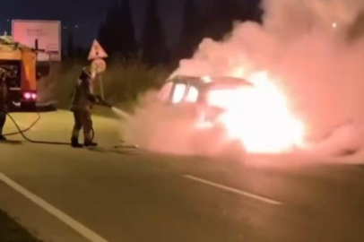 BURSA’DA SEYİR HALİNDEYKEN YANAN ARAÇ KÜL OLDU