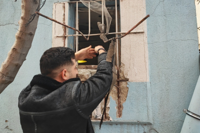 KEDİ BİLE ZOR GİRER DEDİKLERİ PENCEREDEN GİRİP İPHONE ÇALDI