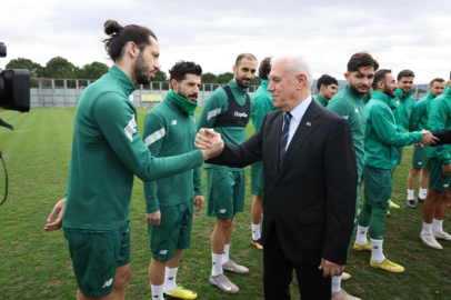 BÜYÜKŞEHİR BELEDİYESİ'DEN BURSASPOR'A 3 YENİ FUTBOL SAHASI
