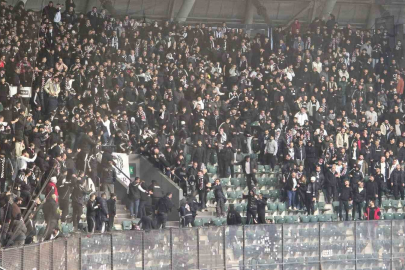 KOCAELİSPOR MAÇINDA BEŞİKTAŞ TRİBÜNÜ KARIŞTI