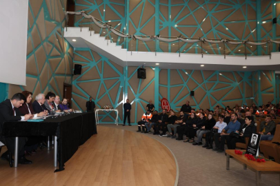 NİLÜFER BELEDİYE BAŞKANI ÖZDEMİR TEMİZLİK İŞÇİLERİYLE BULUŞTU