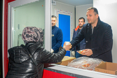 BORNOVA’DA SICAK ÇORBA İKRAMI 3 NOKTAYA ÇIKTI
