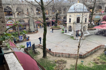 BURSA'NIN SİMGE ESERİNDE AVLU BOŞALTILIYOR