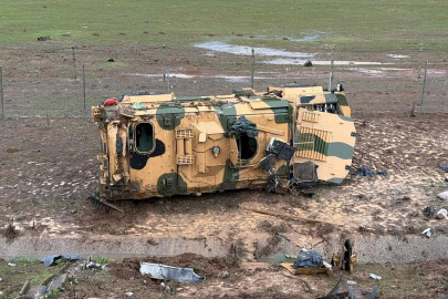 TAG OTOYOLU’NDA ASKERİ ARAÇ DEVRİLDİ: 10 ASKER YARALI