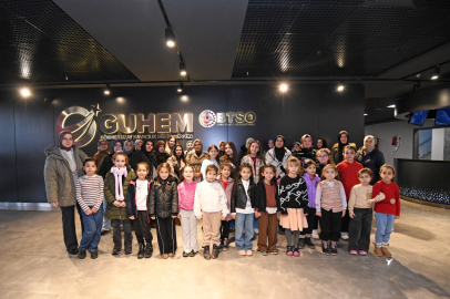 OSMANGAZİ’DEN BİLİMLE GÜÇLENEN KADIN VE KIZ ÇOCUKLARI