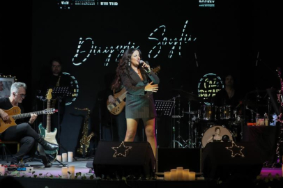 BURSA'DA DUYGU SOYLU İLE CAZ RÜZGARI ESTİ