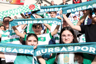 BURSASPOR TRİBÜNLERİNDE NÜFUS GENÇLEŞİYOR