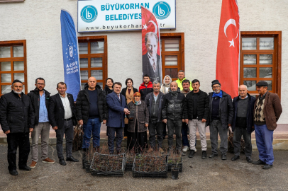 BURSA'DA ÜRETİCİYE FİDAN VE TOHUM DESTEĞİ SÜRÜYOR