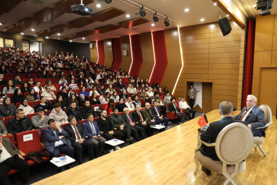 NİLÜFER BELEDİYE BAŞKANI ŞADİ ÖZDEMİR GENÇLERLE BULUŞTU