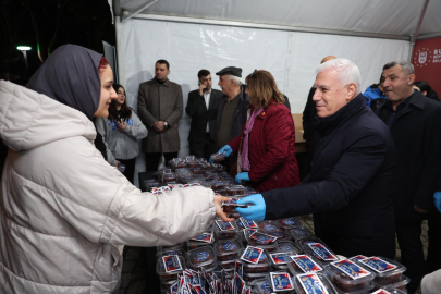 BURSA BÜYÜKŞEHİR’DEN 4 NOKTADA İFTAR SOFRASI