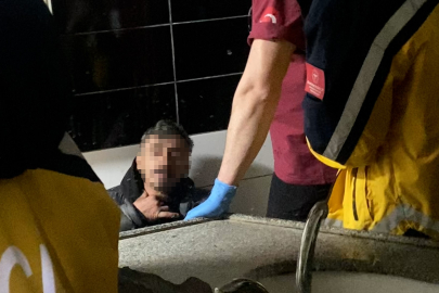 TUVALETTE HAREKETSİZ BULUNDU: UYUDUĞU ORTAYA ÇIKTI