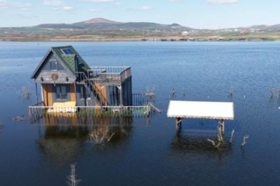 BURSA'DA SULAR YÜKSELDİ BUNGALOVLAR SU İÇİNDE KALDI