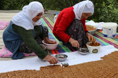 ENERJİ DEPOSU KEŞ TATLISI SADECE BU MAHALLEDE YAPILIYOR