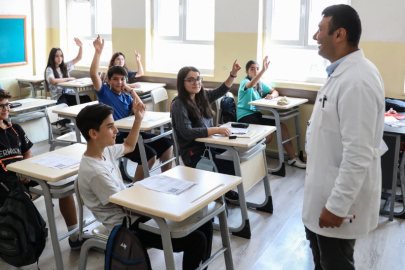 ARA TATİL NE ZAMAN? BAYRAM TATİLİ İLE BİRLEŞİYOR MU?