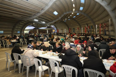 OSMANGAZİ BELEDİYESİ İFTARDA 4 BİN KİŞİYİ BULUŞTURDU