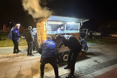 İZMİR’DE İKİ BARDAK ÇAY 300 LİRA