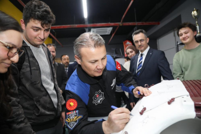 BURSA TEKNİK ÖĞRENCİLERİ, ASTRONOT GEZERAVCI İLE BULUŞTU