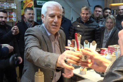 BAŞKAN BOZBEY SAHURDA VATANDAŞLARLA BİR ARAYA GELDİ