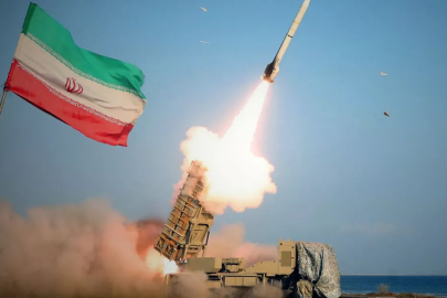 İRAN İSRAİL'İN MERKEZİNİ VURDU