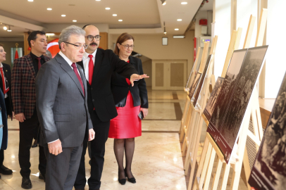 18 MART RUHU DOKUZ EYLÜL ÜNİVERSİTESİ'NDE YAŞATILDI