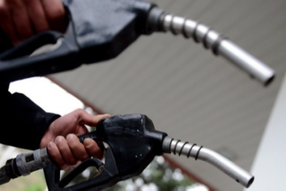 MOTORİNE 5 LİRAYI AŞAN ZAM POMPAYA YANSIDI