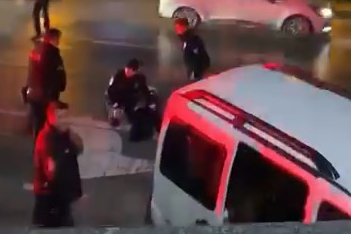 BURSA'DA SİLAHLA ALIKOYDUĞU KADINA KURŞUN YAĞDIRDI