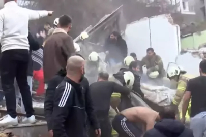 İSTANBUL FATİH'TE BİNA ÇÖKTÜ: ENKAZ ALTINDA KALANLAR VAR