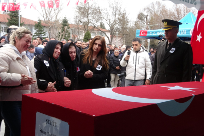 KATAR’DA ŞEHİT OLAN TAŞTEKİN GÖZ YAŞLARIYLA UĞURLANDI