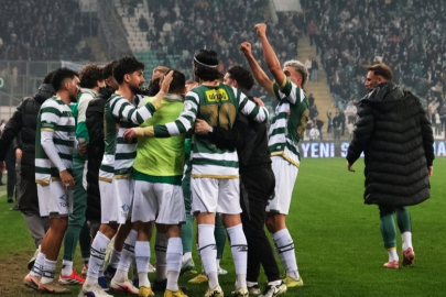 BURSASPOR GEBZESPOR ENGELİNİ 2 GOLLE GEÇTİ