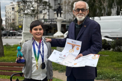 TORUNDAN DEDEYE EN ANLAMLI BAYRAM HEDİYESİ