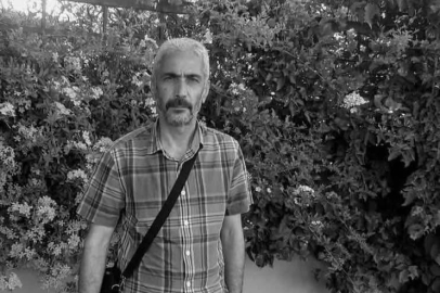 EVİNİN ETRAFINI KONTROL ETMEK İSTERKEN CANINDAN OLDU