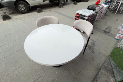 SANDALYESİ ÇALINAN MOBİLYACI: TAKIMI BOZDUN KALANI DA GEL AL