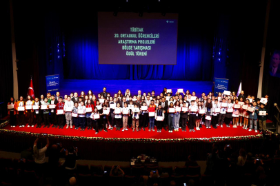 DEÜ EV SAHİPLİĞİNDE TÜBİTAK İZMİR BÖLGE YARIŞMASI TAMAMLANDI