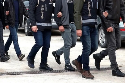 İZMİR’DE NİTELİKLİ DOLANDIRICILIK OPERASYONU: 32 GÖZALTI