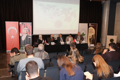 OSMANGAZİ BELEDİYESİ BURSA TARİHİNİ MASAYA YATIRDI