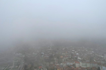BURSA ÜZERİNE SİS ÇÖKTÜ: ŞEHİR GÖRÜNMEZ HALE GELDİ
