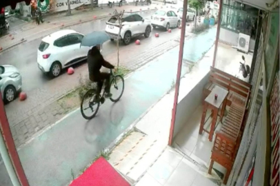 HIRSIZIN ŞAŞIRTAN TAKASI: BİSİKLETİ BIRAKIP MOTOSİKLETİ ÇALDI